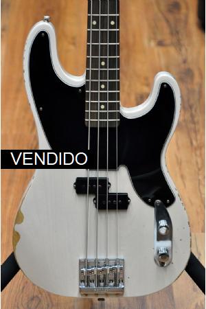 Fender Mike Dirnt Precision Bass Relic